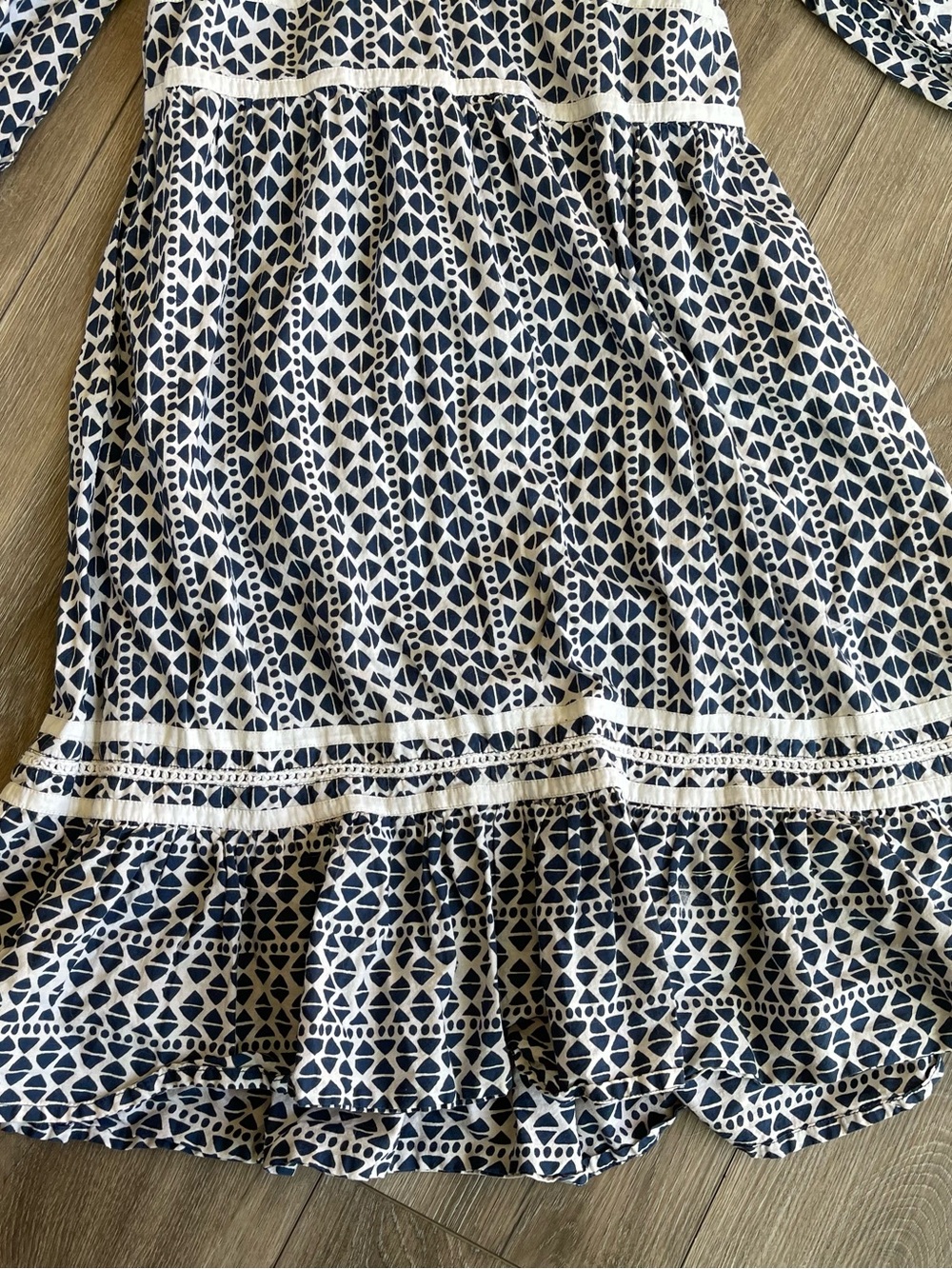 Navy and White Printed V-Neck Midi Dress - Picture 8 of 12